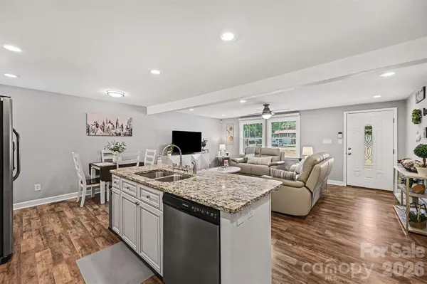 561 Primrose LN NW, Concord, NC 28027