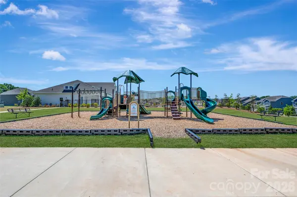 608 Nutgrove DR NW, Concord, NC 28027