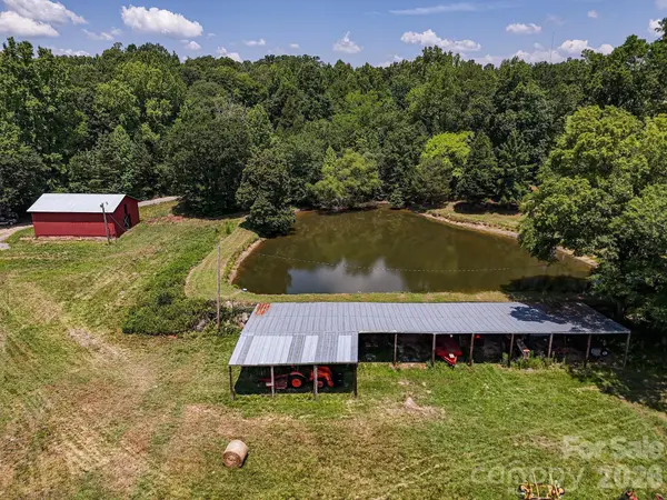 813 Robinson Clemmer RD, Dallas, NC 28034