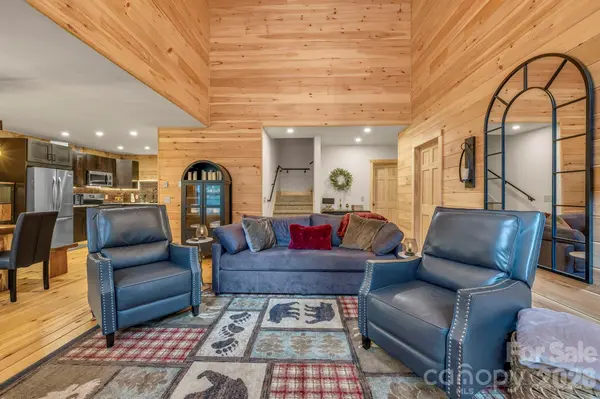 133 Greenbriar RD, Beech Mountain, NC 28604