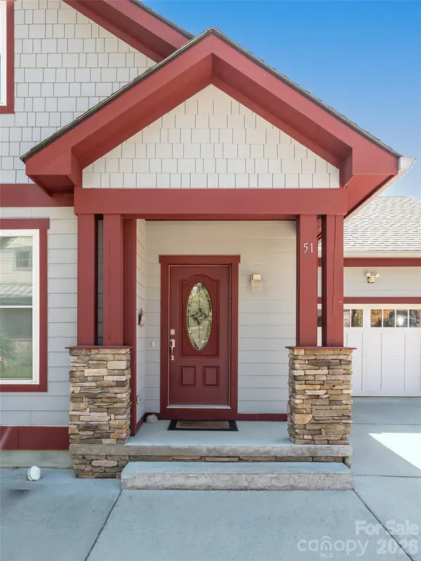 51 Verde DR, Asheville, NC 28806