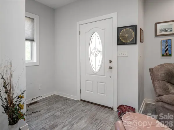 51 Verde DR, Asheville, NC 28806