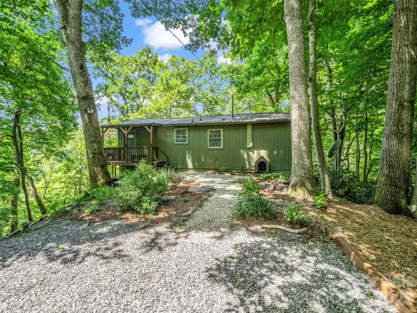 20 Kimberly RD, Black Mountain, NC 28711