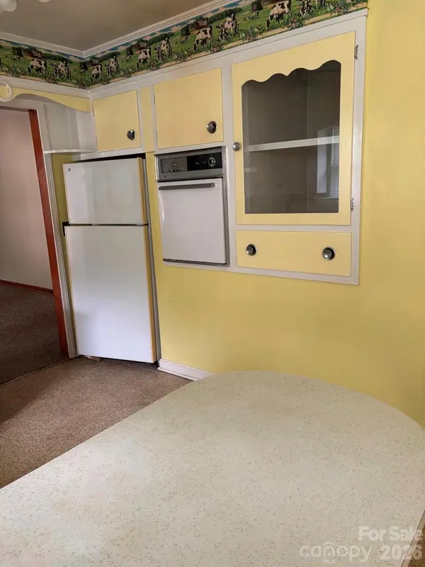637 Toe Cane RD, Bakersville, NC 28705