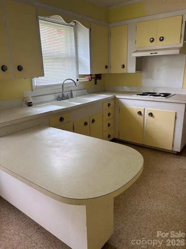 637 Toe Cane RD, Bakersville, NC 28705