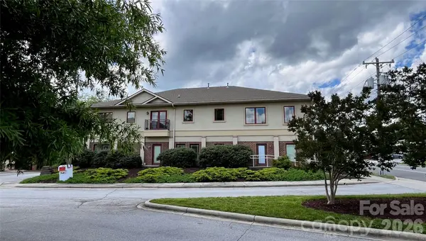 421 S Church ST, Hendersonville, NC 28792