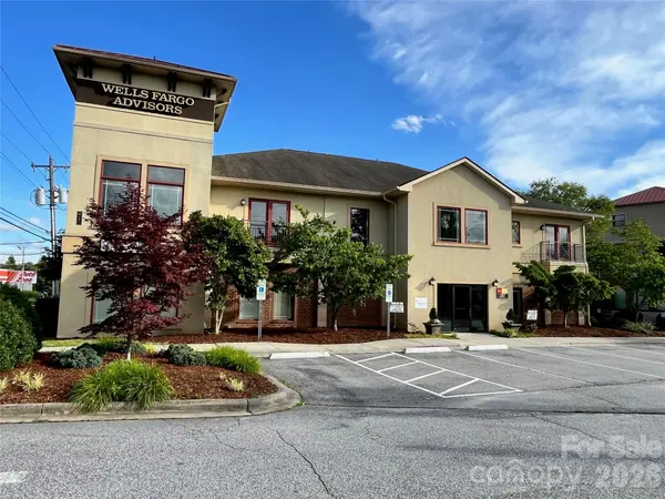 421 S Church ST, Hendersonville, NC 28792