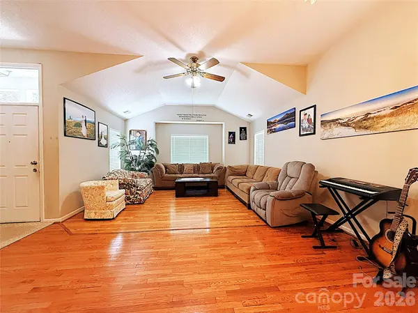 13636 Portpatrick LN, Matthews, NC 28105