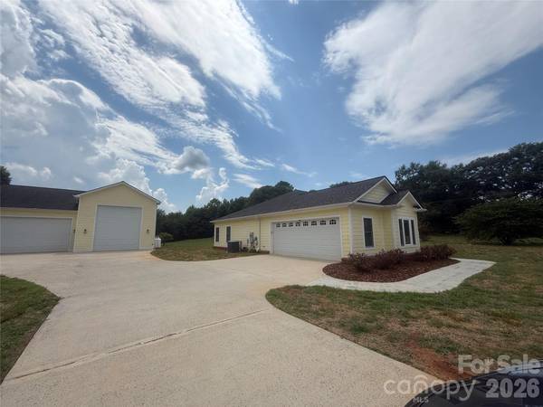1038 Steel Bridge RD, Mooresboro, NC 28114