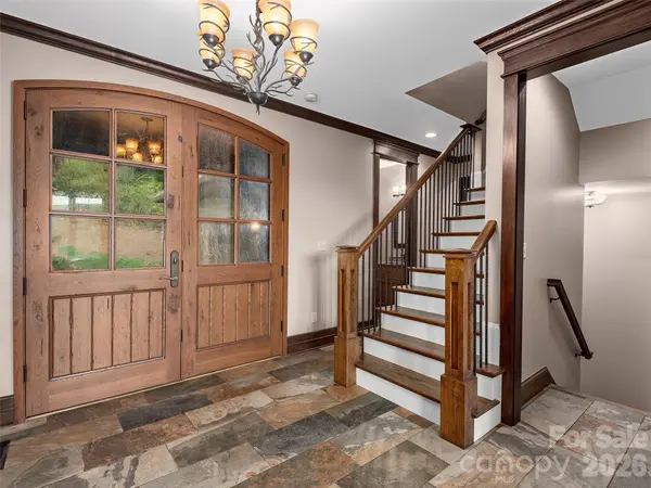91 Watershed WAY, Horse Shoe, NC 28742