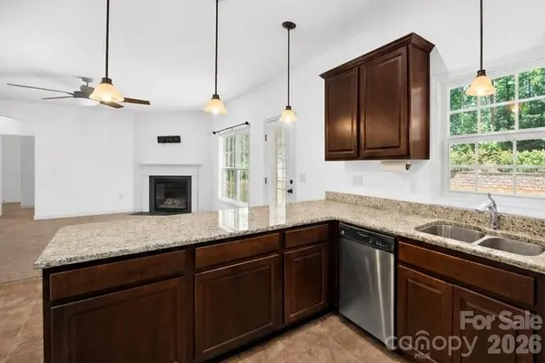 4628 Cayton DR, Maiden, NC 28650