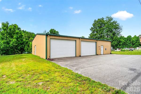 533 Catawba River RD, Old Fort, NC 28762