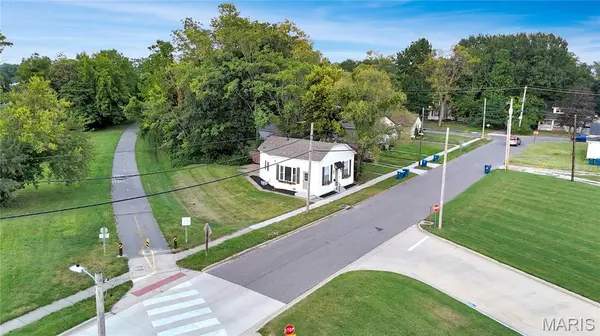 421 Wolf ST, Edwardsville, IL 62025
