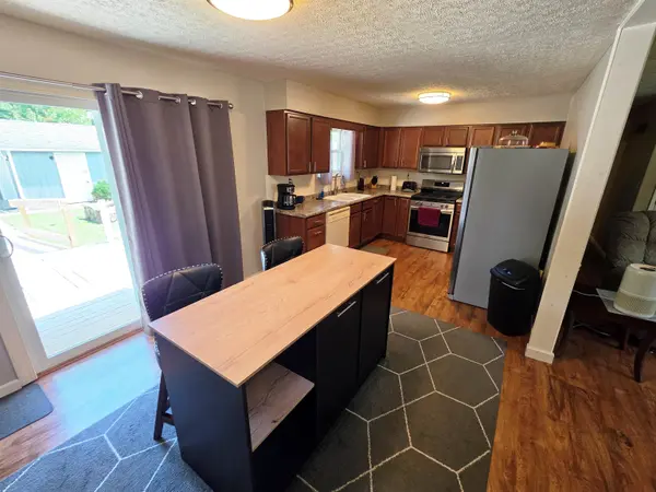 346 Woodland DR, Salem, IL 62881
