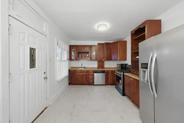 5432 W Potomac AVE, Chicago, IL 60651