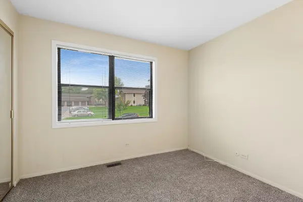 5775 Madrid CT #B, Hanover Park, IL 60133