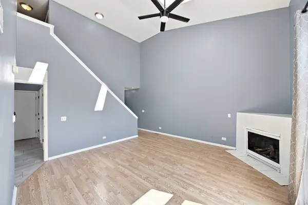816 Katherine LN, Hampshire, IL 60140
