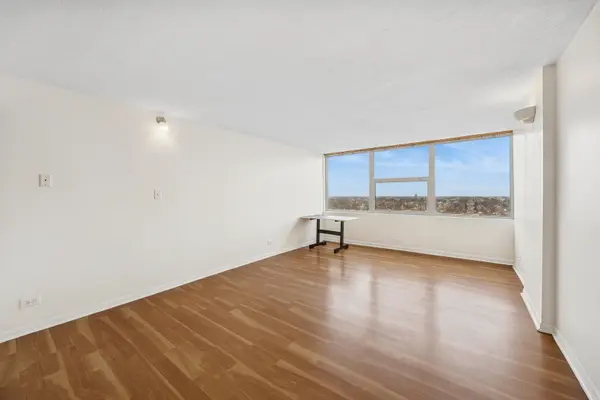 7234 W North AVE #1506, Elmwood Park, IL 60707