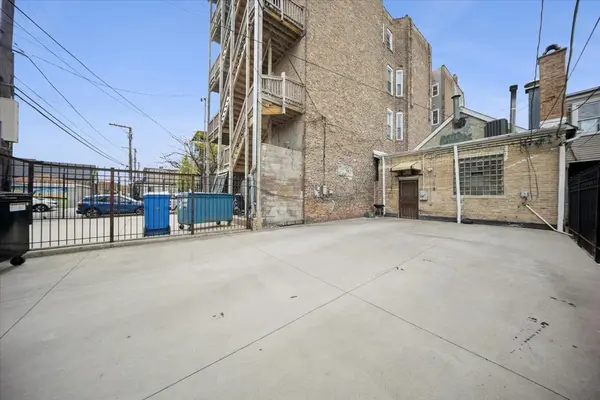 2702 W Cermak RD, Chicago, IL 60608