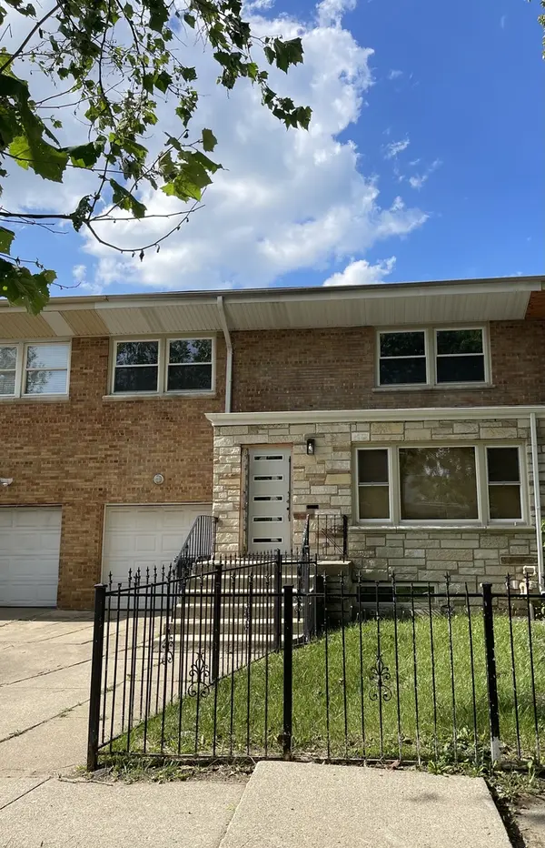 2646 E 77th ST, Chicago, IL 60649