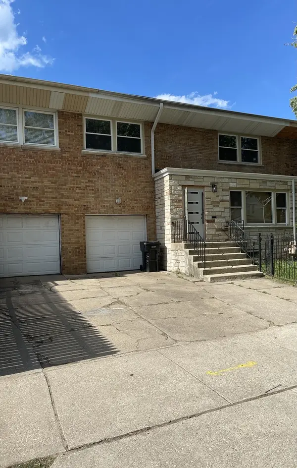 2646 E 77th ST, Chicago, IL 60649