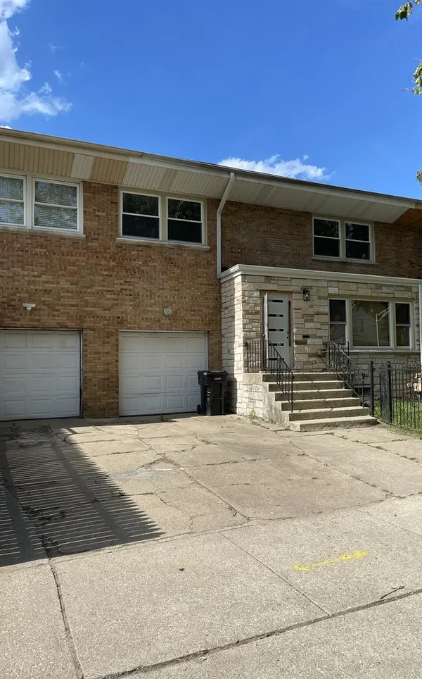 2646 E 77th ST, Chicago, IL 60649