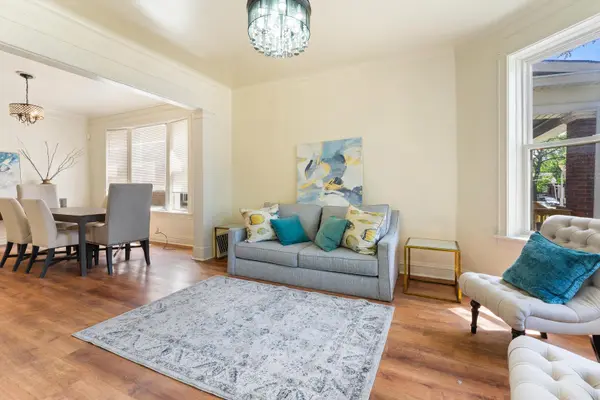 5725 S Wolcott AVE, Chicago, IL 60636