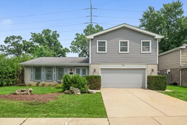 815 Barberry RD, Highland Park, IL 60035