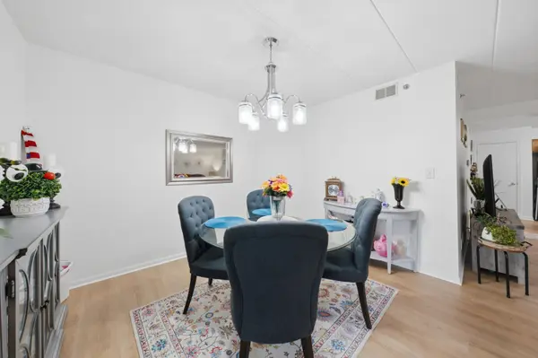 9514 S Kilbourn AVE #1D, Oak Lawn, IL 60453