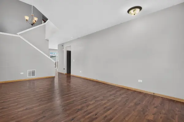 1313 Burns LN, Minooka, IL 60447