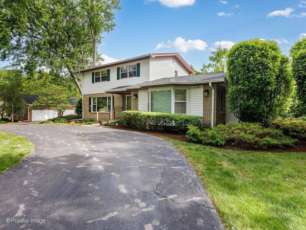 2955 Duffy LN, Riverwoods, IL 60015