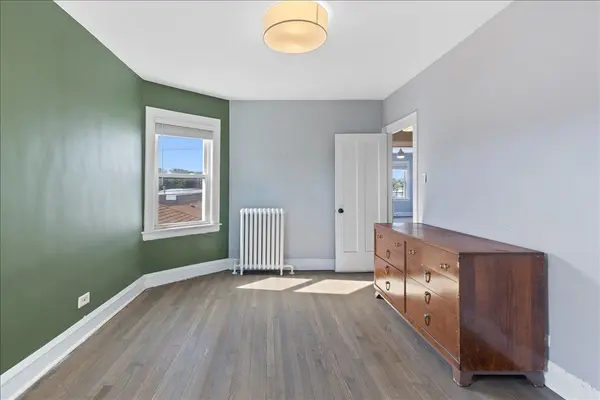 5051 W Montana ST, Chicago, IL 60639