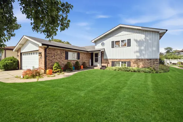 2238 Elmira AVE, Des Plaines, IL 60018