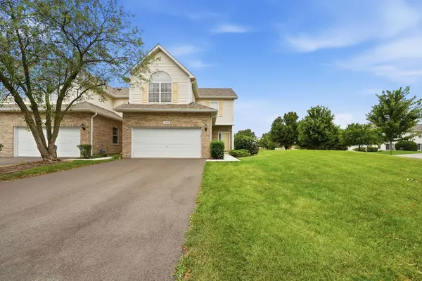1114 Coventry LN, Bolingbrook, IL 60440