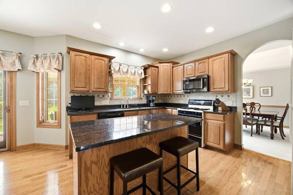 5121 Tall Oaks DR, Ringwood, IL 60072