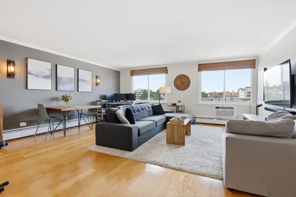 150 S Oak Park AVE S #401, Oak Park, IL 60302