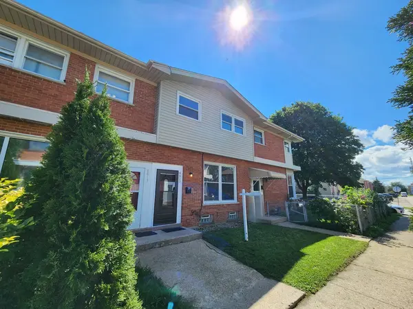 8813 N Grand ST, Niles, IL 60714