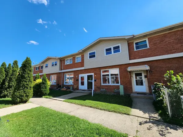 8813 N Grand ST, Niles, IL 60714