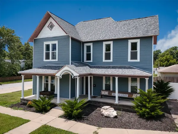 741 S Division ST, Carterville, IL 62918