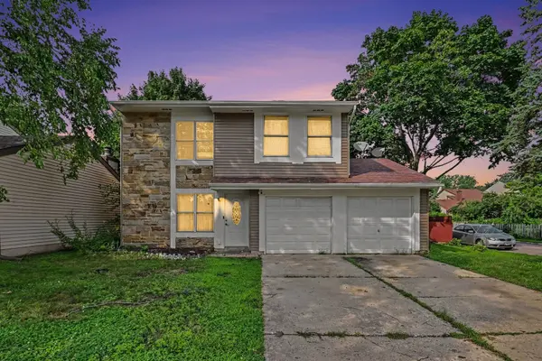 30W100 Maplewood DR, Warrenville, IL 60555