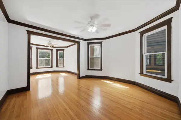 2324 N Central Park AVE, Chicago, IL 60647