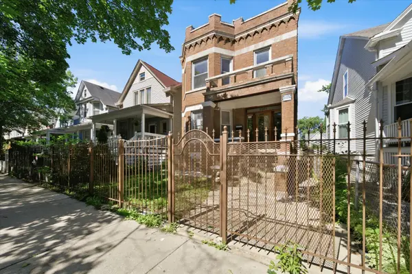 2324 N Central Park AVE, Chicago, IL 60647