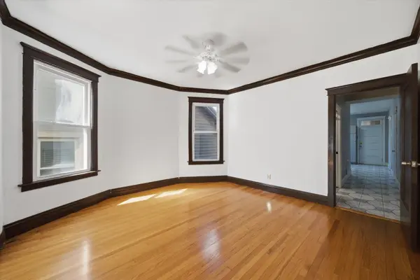 2324 N Central Park AVE, Chicago, IL 60647