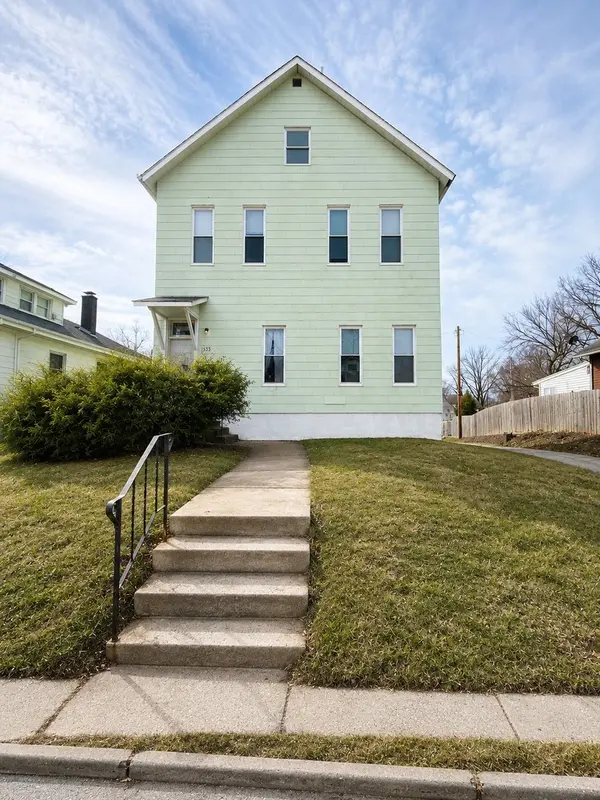 1335 W 13th ST, Davenport, IA 52804