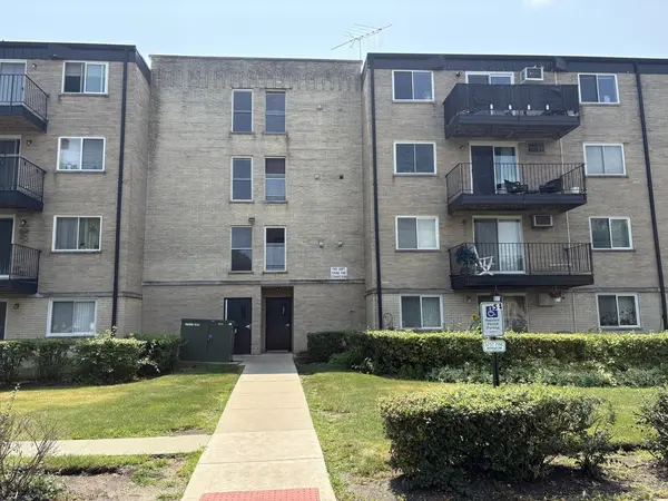 2424 E Oakton ST #4F, Arlington Heights, IL 60004