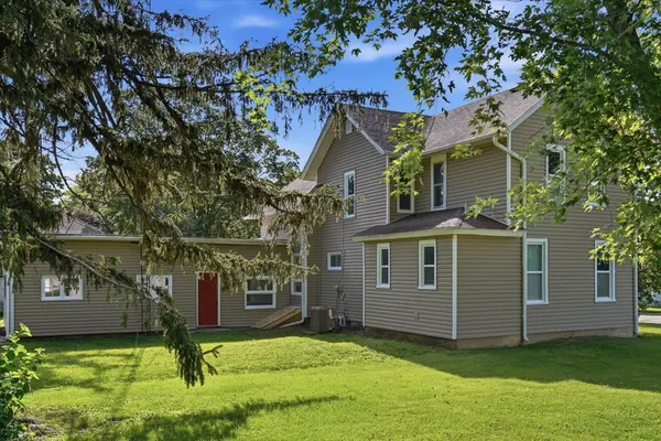 215 W Lincoln HWY, Franklin Grove, IL 61031