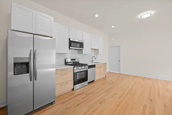 3107 N Harding AVE #3E, Chicago, IL 60618