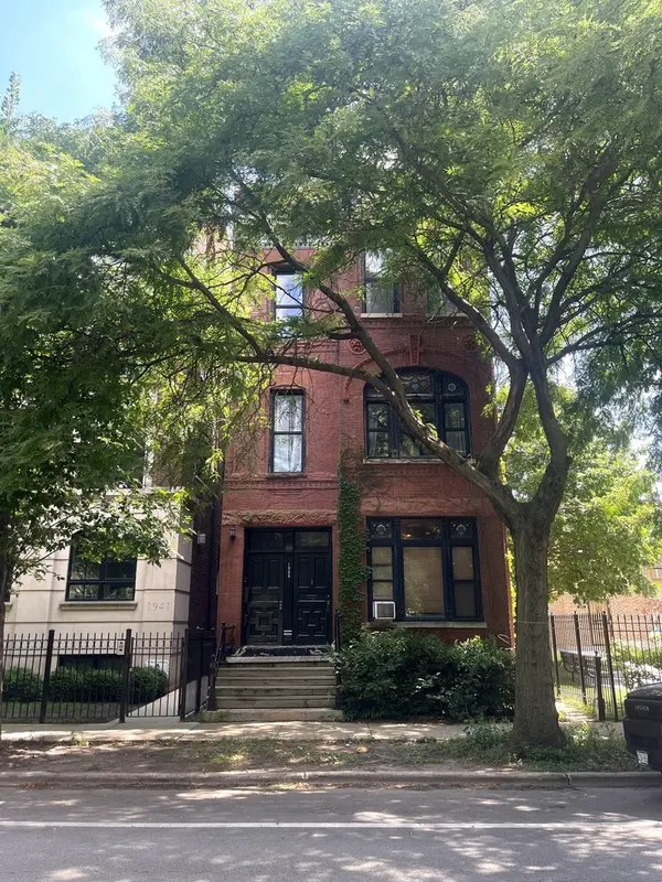 1939 N Larrabee ST, Chicago, IL 60614