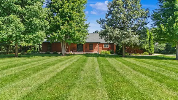 372 County Road 2700 N RD, Mahomet, IL 61853