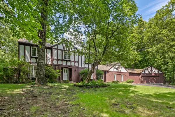 34W398 Country Club RD, Wayne, IL 60184